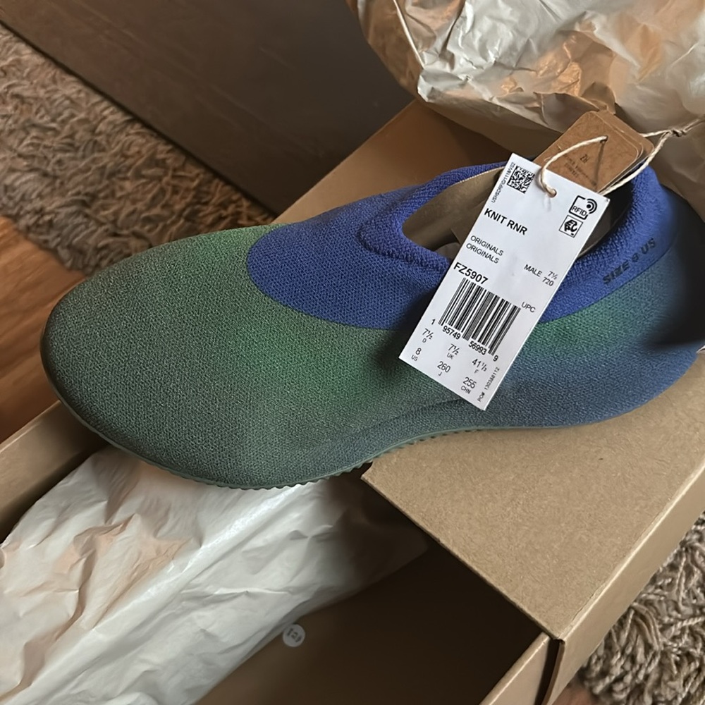 Yeezy Knit Runner Faded Azure Men’s Brand New
